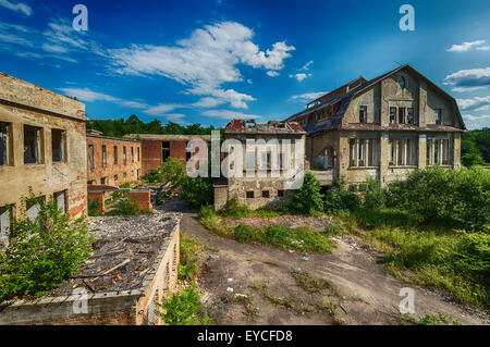 Schöne alte Fabrikgebäude, fabelhafte Hintergrund Stockfoto