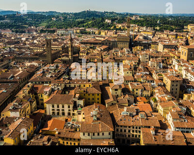 Terrakotta-Dächer der traditionellen florentinischen Gebäude. Florenz, Italien. Stockfoto