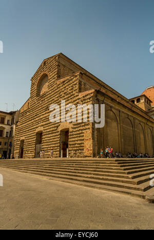 Basilica di San Lorenzo. Renaissance-Kirche und Beerdigung Ort von einigen Mitgliedstaaten der Medici-Familie. Florenz, Italien. Stockfoto