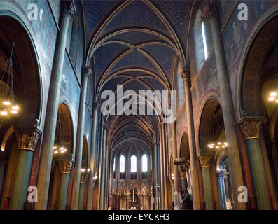 Paris, schöne "Stadt des Lichts", ist in der Region Île-de-France und hat eine Bevölkerung von 6,5 Millionen Menschen. Église oder Abtei von Saint-Germain-des-Prés Stockfoto