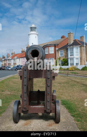 Eines der Kanonen auf St James' Green, Southwold, England. Stockfoto