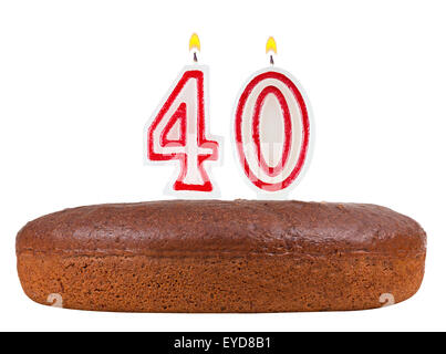 Geburtstagstorte mit Kerzen Nummer 40 isoliert auf weißem Hintergrund Stockfoto