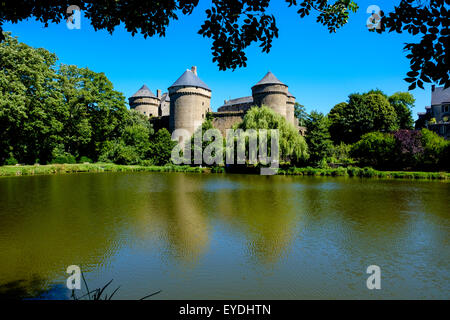 Das mittelalterliche Schloss in Lassay-Les-Chateaux, Pays De La Loire, Mayenne, Frankreich Stockfoto