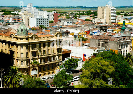 Ansicht des Grand Hotels und anderen Gebäuden In Pelotas, Rio Grande Do Sul, Brasilien Stockfoto