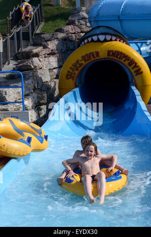 Wasserrutsche im Freizeitpark Kneippbyn, Insel Gotland, Schweden Stockfoto