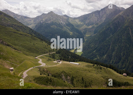 Landschaft im oberen Bereich der Jaufenpass, der höchste Punkt auf 2.094 Meter auf der Straße zwischen Meran-Meran und Sterzing-Vipite Stockfoto