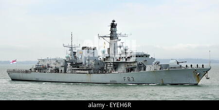 AJAXNETPHOTO. 5. JUNI 2015. PORTSMOUTH, ENGLAND. -TYP 23 KOMMT - HMS ST. ALBANS HAFEN BETRETEN. FOTO: TONY HOLLAND/AJAX REF: DTH150506 38321 Stockfoto