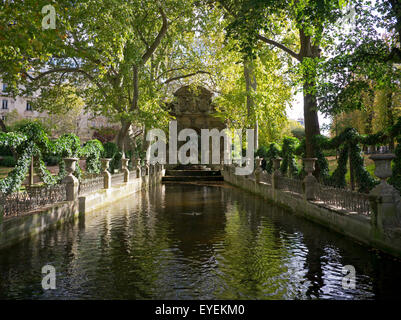 Paris, schönen "Stadt des Lichts", befindet sich in der Region Île-de-France und hat eine Bevölkerung von 6,5 Millionen Menschen. Stockfoto