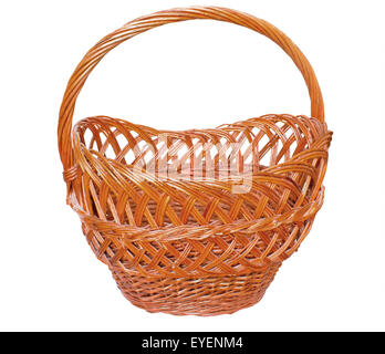 Geflochtenen Weidenkorb isoliert auf weißem Hintergrund Stockfoto