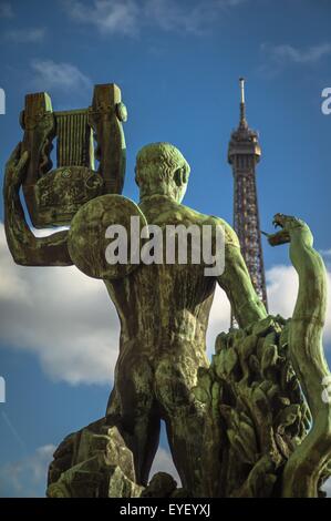 Der Eiffelturm, Paris im Herbst. 25.11.2012 - Sylvain Leser Stockfoto