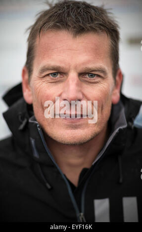 Dean Barker, Skipper von SoftBank Team Japan abgebildet auf der America Cup World Series in Portsmouth. Das Event läuft Stockfoto