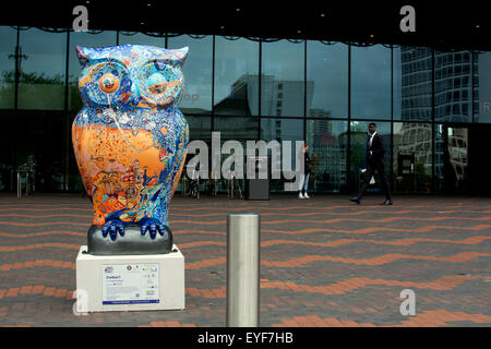 Eine verzierte Eule, Teil des großen Hoot Kunstprojekts, Birmingham, UK Stockfoto