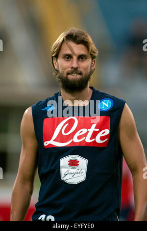 Trento, Italien. 24. Juli 2015. Henrique (Napoli) Fußball: Vorsaison Freundschaftsspiel zwischen Napoli 5-2 Feralpi Salo Stadium Trento in Trento, Italien. © Maurizio Borsari/AFLO/Alamy Live-Nachrichten Stockfoto