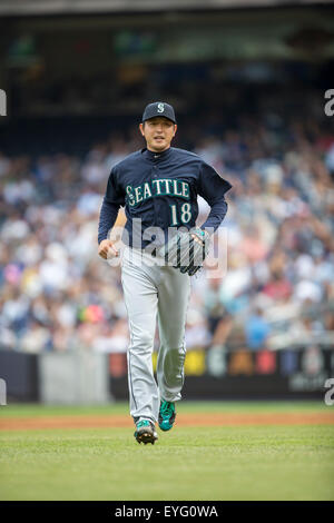 Bronx, New York, USA. 18. Juli 2015. Hisashi Iwakuma (Mariners), 18. Juli 2015 - MLB: Hisashi Iwakuma von den Seattle Mariners in der Major League Baseball Game gegen die New York Yankees im Yankee Stadium in der Bronx, New York, Vereinigte Staaten von Amerika. © Thomas Anderson/AFLO/Alamy Live-Nachrichten Stockfoto