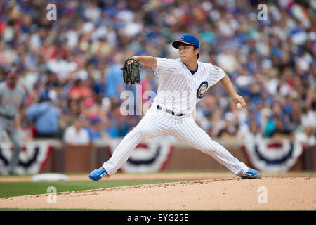 Chicago, Illinois, USA. 25. Mai 2015. Tsuyoshi Wada (jungen) MLB: Tsuyoshi Wada der Chicago Cubs Stellplätze während der Major League Baseball Spiel gegen die Washington Nationals im Wrigley Field in Chicago, Illinois, Vereinigte Staaten von Amerika. © Thomas Anderson/AFLO/Alamy Live-Nachrichten Stockfoto