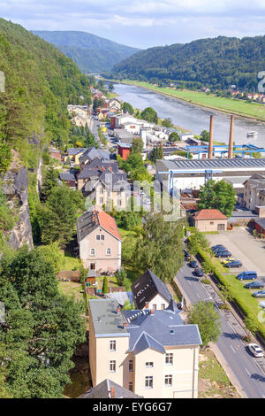 Luftaufnahme von Bad Schandau in der sächsischen Schweiz (Saechsische Schweiz), Deutschland. Stockfoto