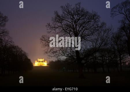 Wollaton Hall beleuchtet in der Nacht, Wollaton Nottinghamshire England UK Stockfoto