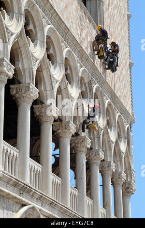 Restaurierungsarbeiten am Palazzo Ducale (Dogenpalast), Piazza San Marco, Venedig Stockfoto