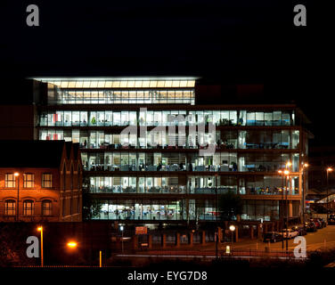 Loxley House in Nottingham beleuchtet in der Nacht, Nottinghamshire, England UK Stockfoto