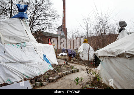 Berlin, Deutschland, Zeltdorf Tipi-Land an der Spree in Berlin-Mitte Stockfoto