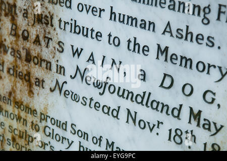 Denkmal für Lord Byron Hund Bootsmann in Newstead Abbey in Nottinghamshire, England UK Stockfoto