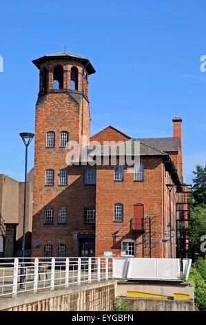 Die Spinnerei neben River Derwent, Derby, Derbyshire, England, Großbritannien, Westeuropa. Stockfoto