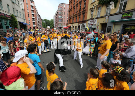 Berlin, Deutschland, Capoeira-Gruppe in den Karneval der Kulturen Stockfoto