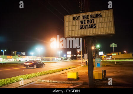 USA, Louisiana, Schild am Straßenrand; Lafayette Stockfoto