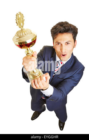 Jubelnde Manager eine große Trophäe Pokal Stockfoto