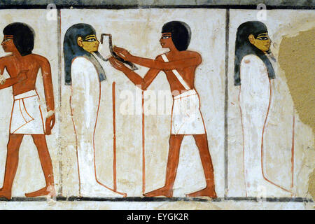Luxor, Ägypten, Grab des Menna oder Menena (TT69) in den Adligen Gräbern: Zeremonie der Mundöffnung Stockfoto