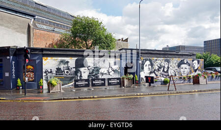 Umgebaut, The Clutha Pub und Bar an der Ecke von Stockwell Street und Clyde Street Glasgow Schottland Stockfoto