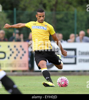 Udine, Italien. 29. Juli 2015. Der Udinese Calcio Verteidiger Ali Adnan Mohammed Al-Nassir Thamimi während der freundlichen Vorsaison Fußballspiels Udinese Calcio V Clodiense am 29. Juli 2015 im Bruseschi Trainingscenter in Udine, Italien. Bildnachweis: Andrea Spinelli/Alamy Live-Nachrichten Stockfoto