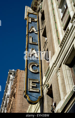 Zeichen für das Palace Theatre am Broadway in Downtown Los Angeles Stockfoto