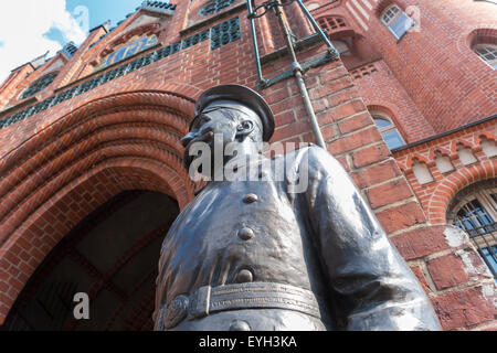 Hauptmann von Köpenick vor Rathaus Köpenick, Berlin, Deutschland. Stockfoto