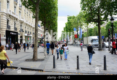 Ein Blick auf den Champs-Elysees in Paris Stockfoto