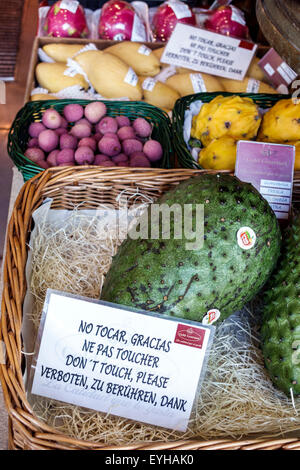 Madrid Spanien, Recoletos, Salamanca, Calle de Goya, Platea Madrid, Gold Gourmet, Familie Familien Eltern Eltern Kinder, Unternehmen, Shopping Shopper Shop Stockfoto