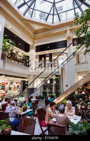 Madrid Spanien, Europa, Spanien, Recoletos, Salamanca, Calle de Goya, El Jardin de Serrano, Shopping Shopper Shopper Shopper Shops Markt Märkte Marktplatz kaufen Stockfoto