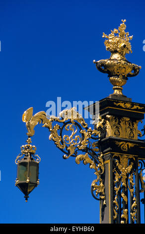 Frankreich, Meurthe et Moselle (54), Nancy Stadt, Stanislas-Platz (UNESCO-Weltkulturerbe), Laterne im Rokoko-Stil von Guibal / / Stockfoto