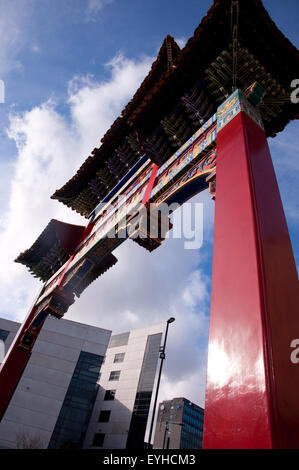 Chinatown-Bogen am Eingang zum Stowell Street, Newcastle upon Tyne Stockfoto