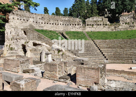 Triest, Italien. Die Reste des römischen Theaters, gebaut um 75 n. Chr. Stockfoto