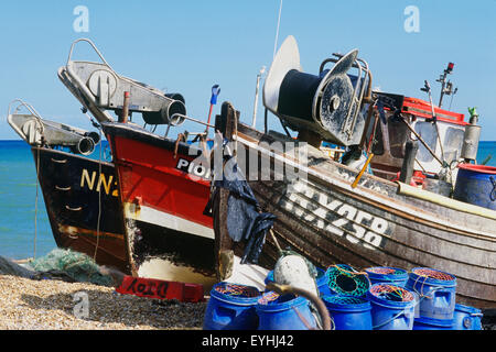 Angelboote/Fischerboote am Strand von The Stade, Hastings vorne, East Sussex Süden Großbritanniens Stockfoto