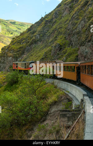 Des Teufels Nase Zug, Sibambe zu Alausi, in der Nähe von Riobamba in Ecuador Stockfoto