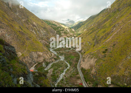 Blick vom Teufels Nase Zug, Alausi, Sibambe, in der Nähe von Riobamba in Ecuador Stockfoto