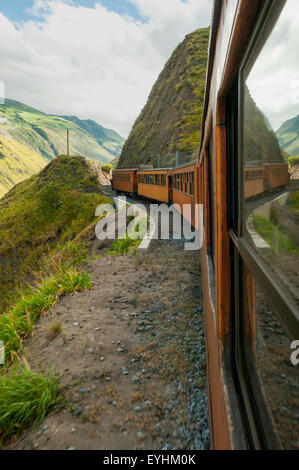 Des Teufels Nase Zug, Alausi, Sibambe, in der Nähe von Riobamba in Ecuador Stockfoto