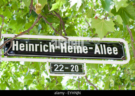 Straßenschild Heinrich-Heine-Allee in Düsseldorf Stockfoto