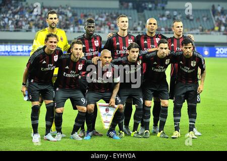 Shanghai, Volksrepublik China. 30. Juli 2015. AC Milan-Team während des Spiels zwischen Real Madrid gegen AC Milan im Shanghai-Stadion in Shanghai, China. Bildnachweis: Marcio Machado/ZUMA Draht/Alamy Live-Nachrichten Stockfoto