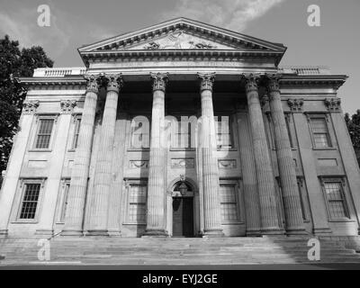 Das historische erste National Bank-Gebäude am Independence Hall National Historic Park in Philadelphia.  Das Gebäude ist im Besitz Stockfoto