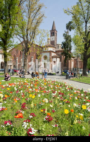 Piazza della Vetra, Parco Delle Basiliche, Basilika von Sant ' Eustorgio, Mailand, Milan, Mailand, Lombardei, Italien Stockfoto