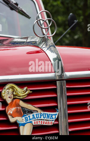 BERLIN - 14. Juni 2015: Fragment eines Feuer-LKW Krupp Tiger, 1956. Die Classic Days am Kurfürstendamm. Stockfoto