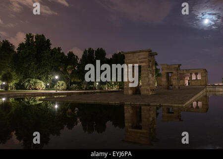 Debod Tempel in Madrid Nacht, Spanien, Europa Stockfoto